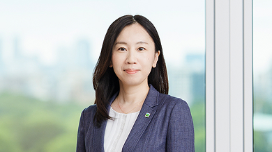 顔写真：執行役員（人事部長） 小笠原 亜紀