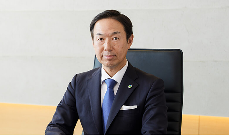 顔写真：代表理事専務執行役員 長野 真樹